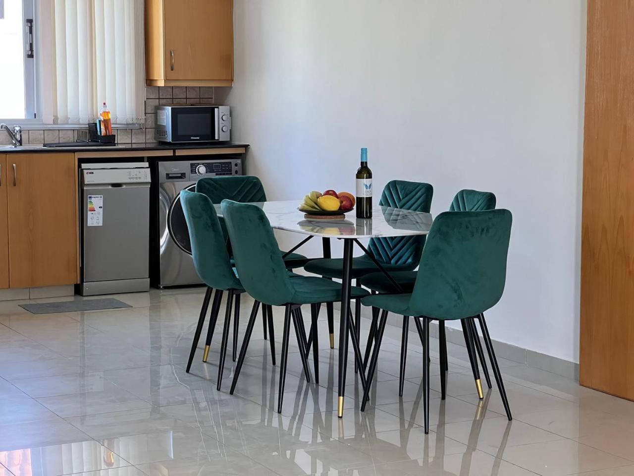Greek Harmony Apartment