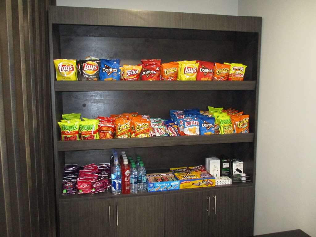 Best Western Plus Bloomington East Hotel - photo 15