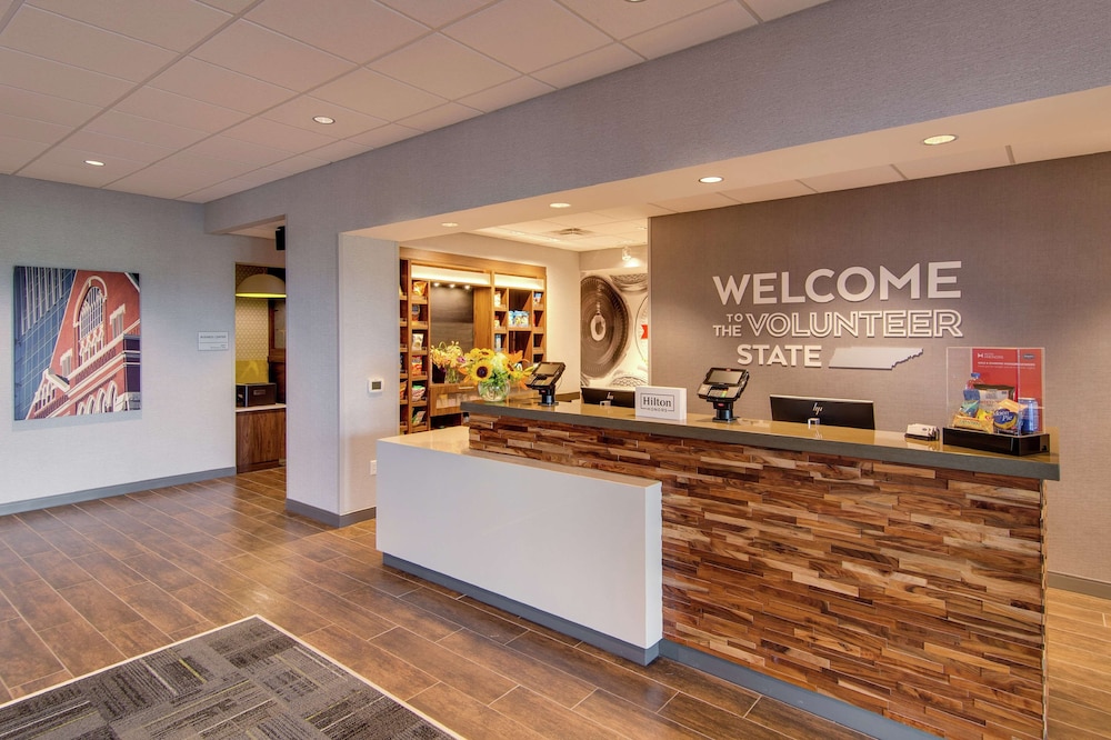 Hampton Inn & Suites Nashville North Skyline - photo 2