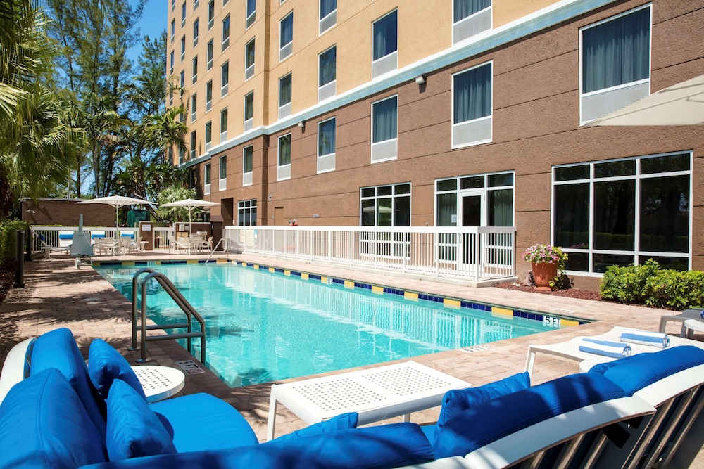 Hampton Inn by Hilton Hallandale Beach Aventura - photo 18