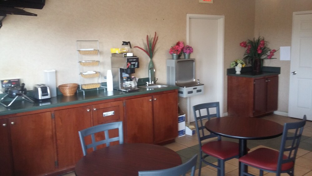 Deer Field Inn - photo 6