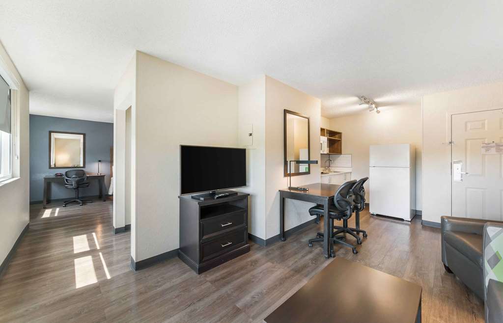 Extended Stay America Premier Suites Miami Airport Doral 25th Street - photo 33