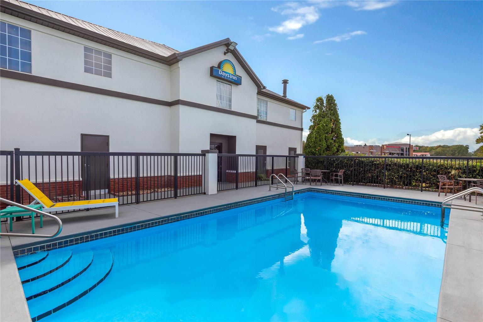 Days Inn by Wyndham Lincoln - photo 7