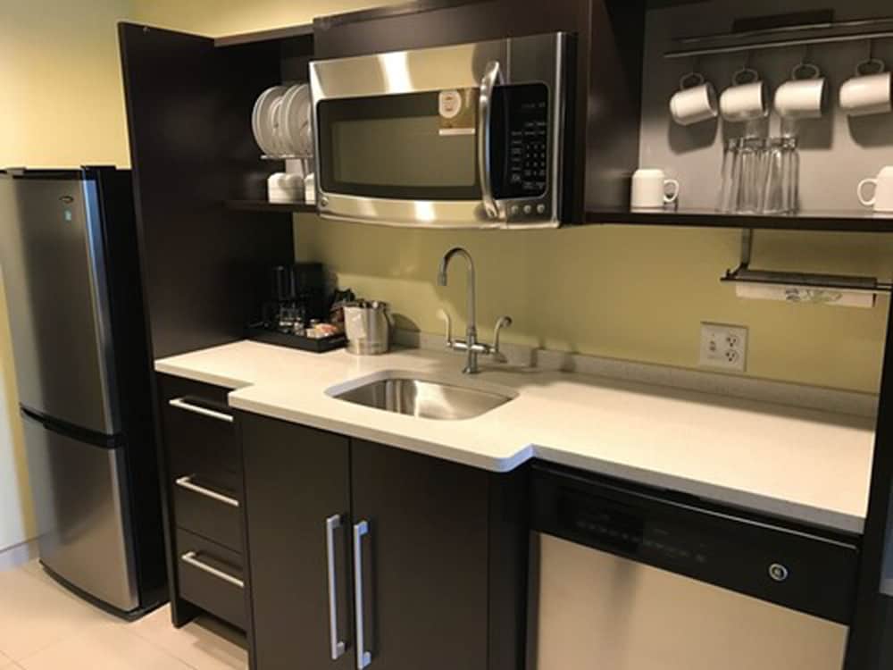 Home2 Suites by Hilton Rahway - photo 19