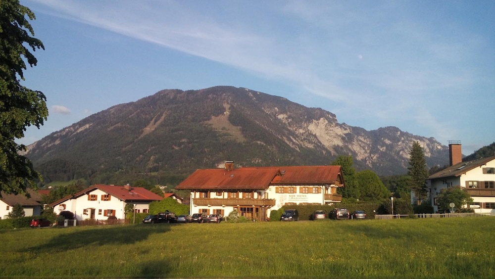 Kurhotel Rupertus — 4-Star Luxury Hotel in Bayerisch Gmain, Germany
