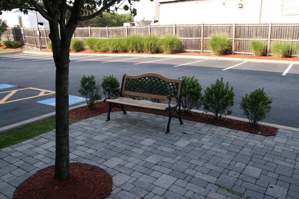Hampton Inn Boston Braintree - photo 21
