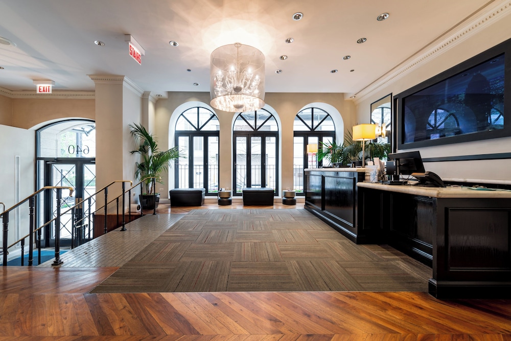 Holiday Inn Express Chicago Magnificent Mile - photo 47