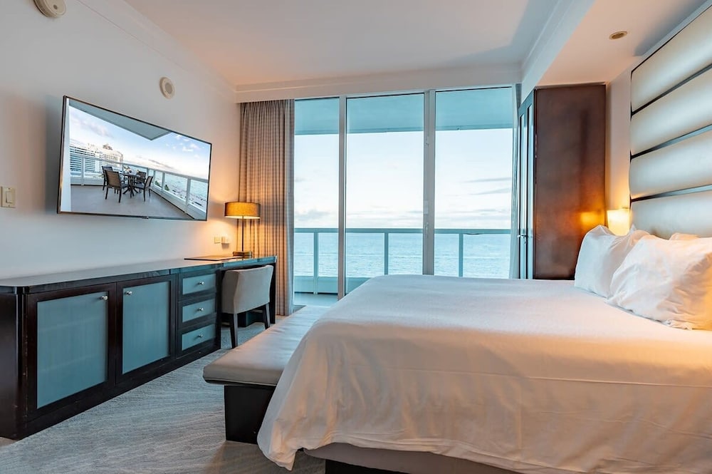 Fontainebleau Miami Beach Private Luxury Suites - photo 61