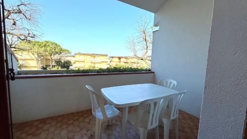 M425 Marcelli bilocale su due livelli con terrazzo — 4-Star Luxury Hotel in Numana, Italy