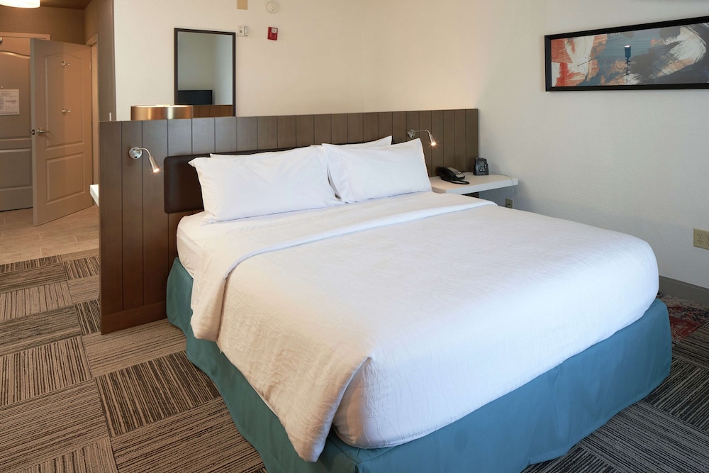 Hilton Garden Inn Evansville - photo 18