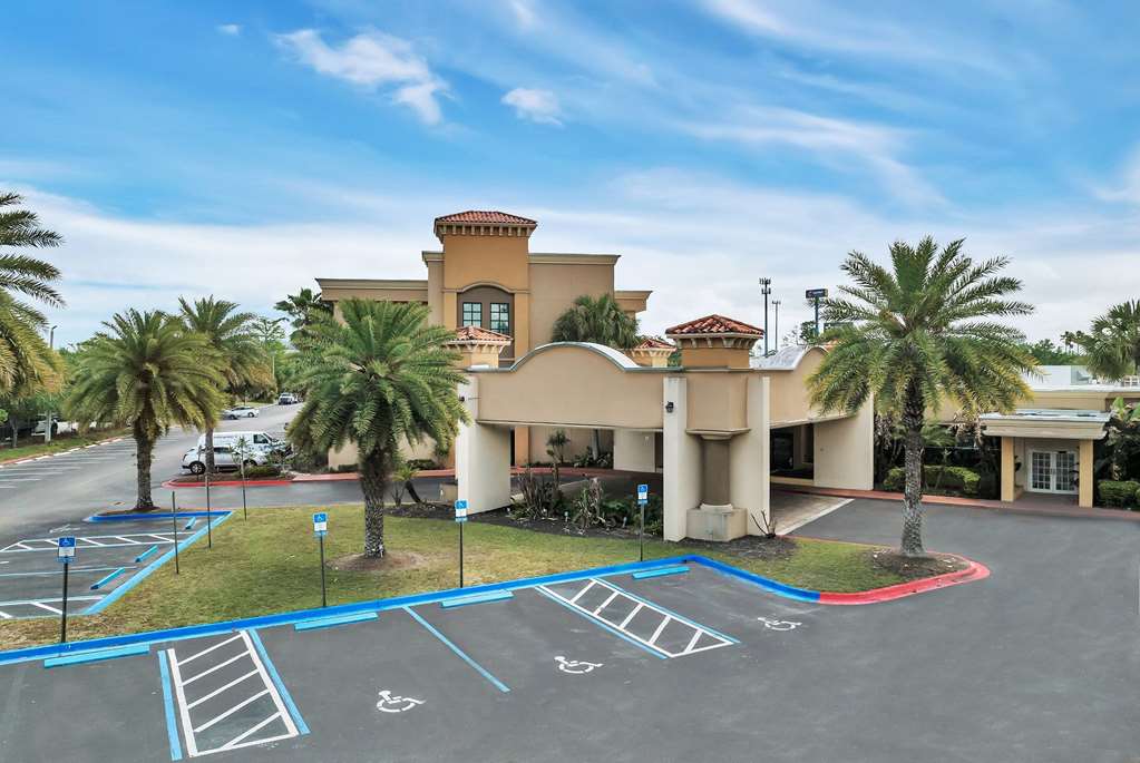 Ramada by Wyndham Jacksonville I 95 by Butler Blvd - photo 11
