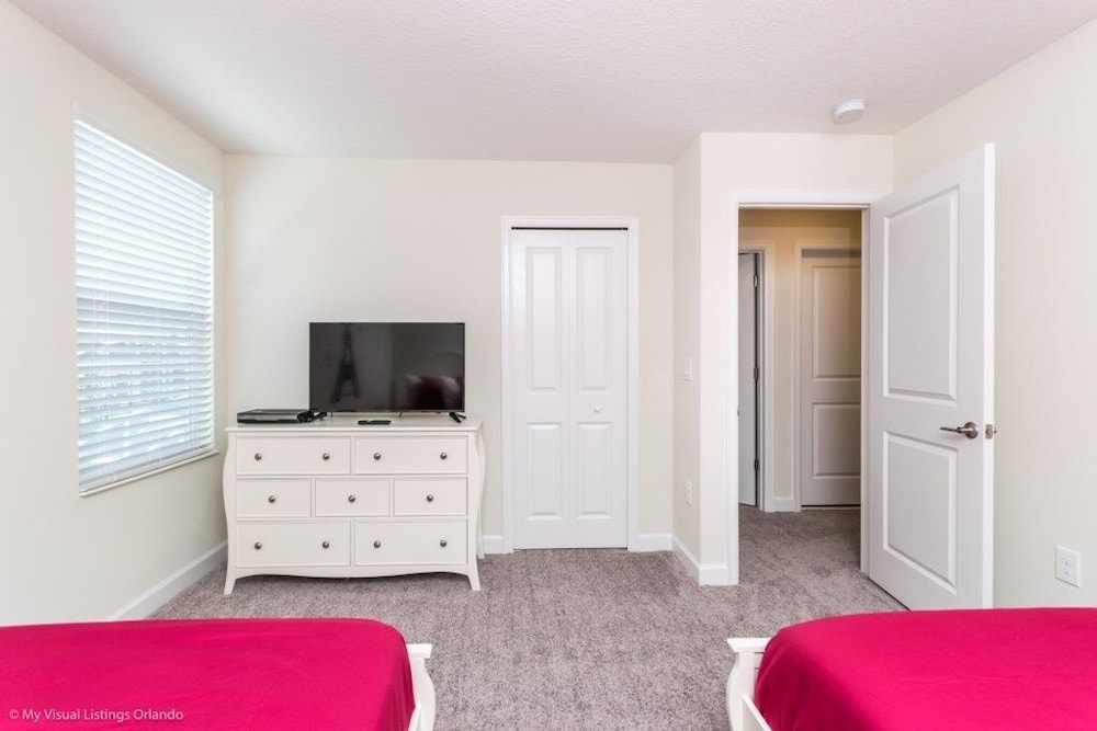 Large 8 Bed 5 Bath Home Champions Gate Golf Resort 8 Bedroom Villa by Redawning - photo 14