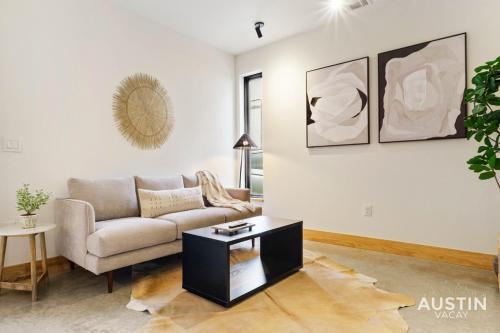 Stylish Boho Loft w Free Prkg with Luxurious King Bed — 4-Star Luxury Hotel in Austin, United States