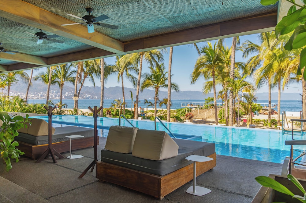 Friendly Vallarta Beach Resort & Spa