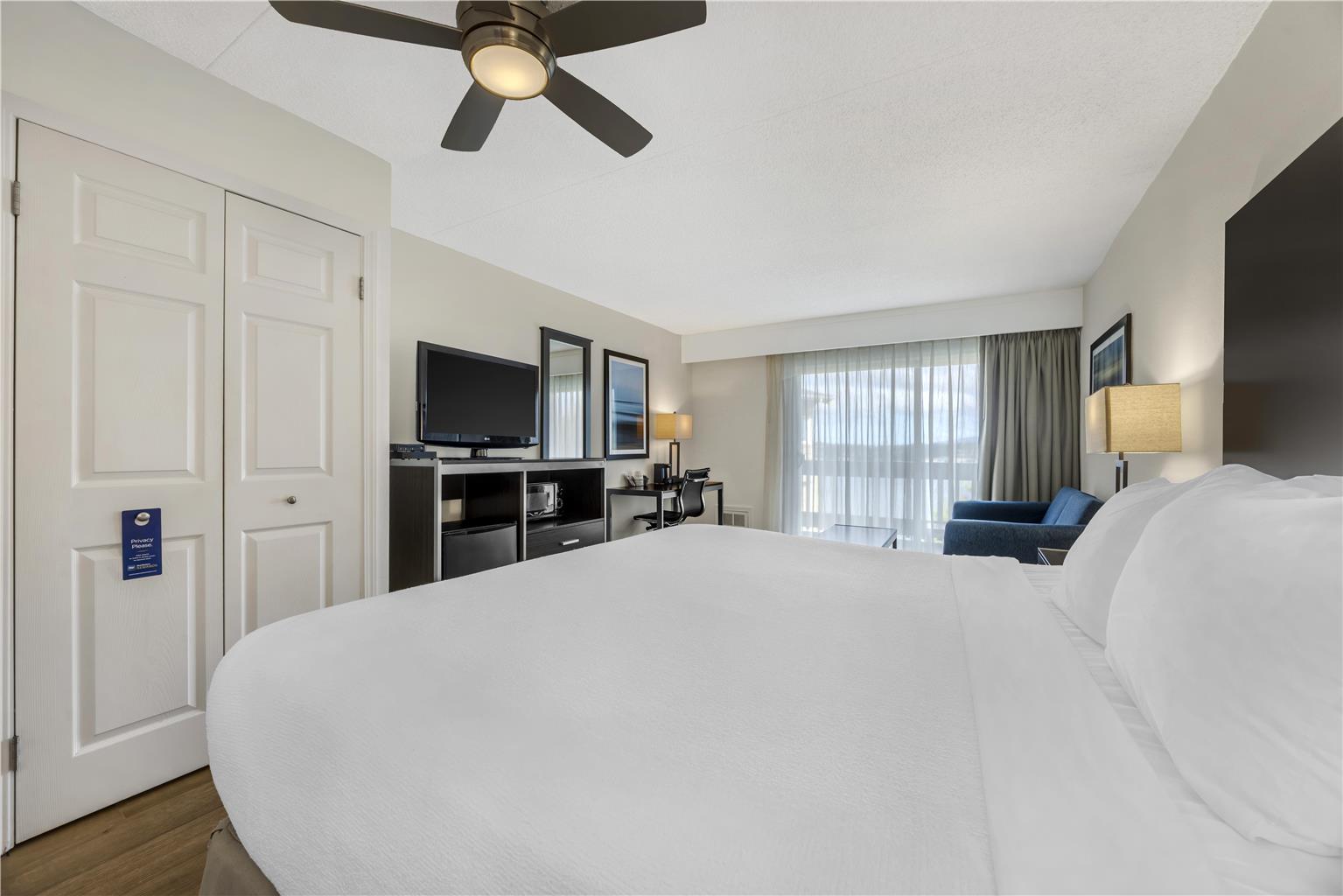 Best Western Pier Point Inn - photo 20
