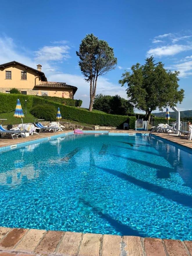 Agriturismo Comparone Casavecchia — 4-Star Luxury Hotel in Citta Di Castello, Italy
