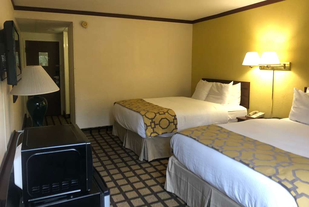Baymont by Wyndham Queensbury Lake George - photo 15