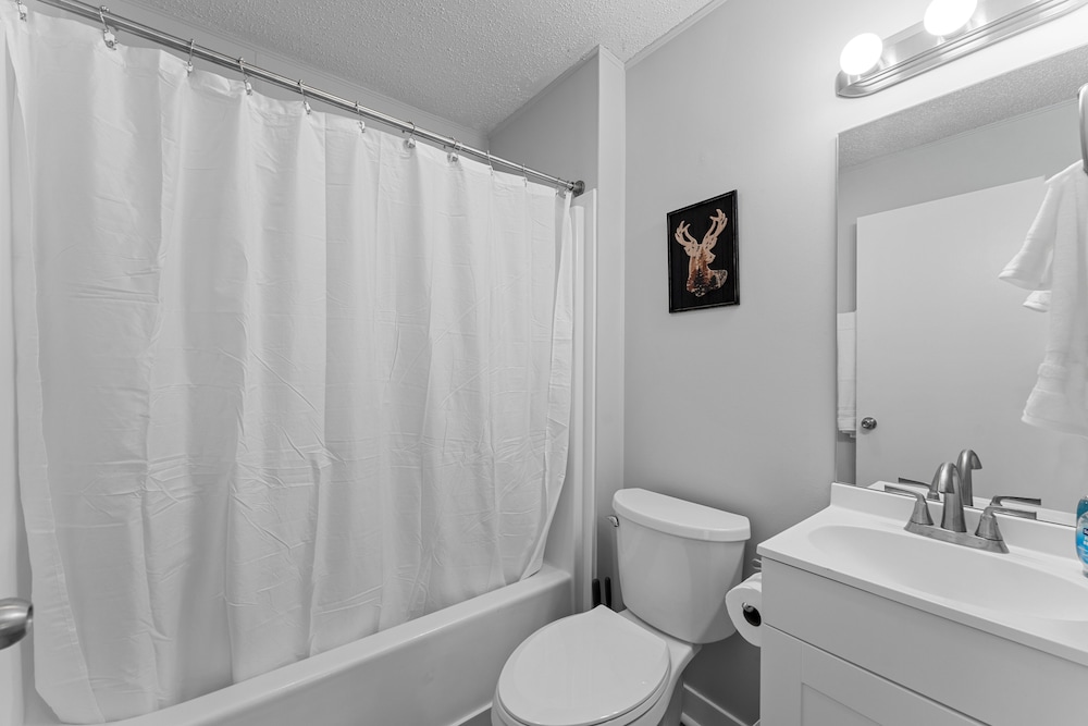 Silver Cove Resort on Table Rock Unit 6 - photo 12