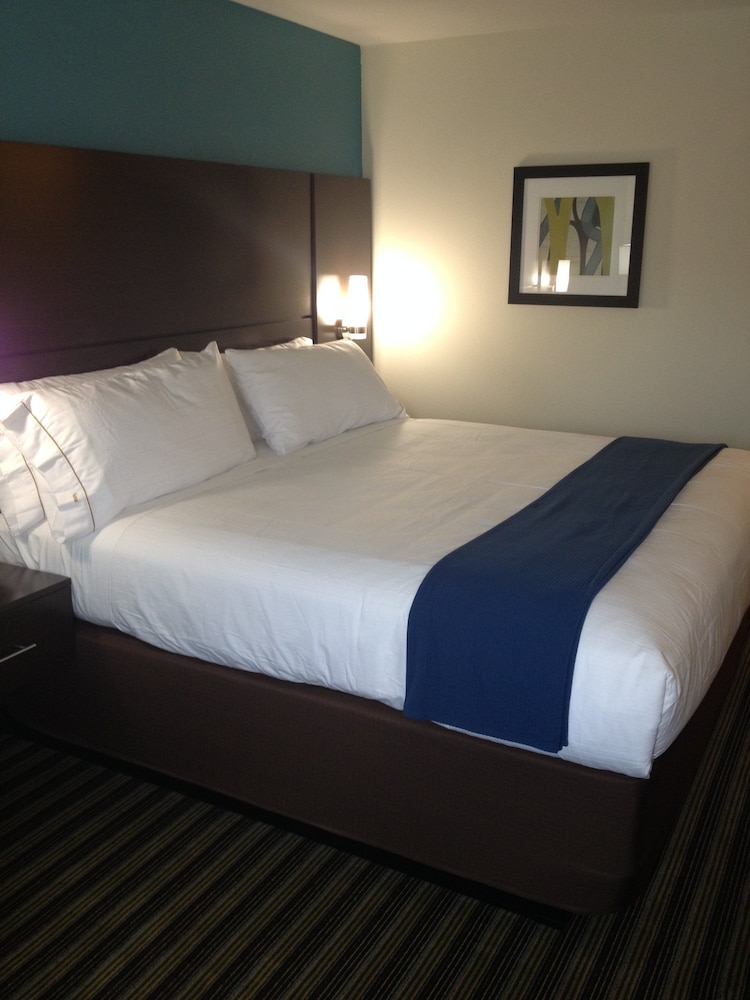 Holiday Inn Express Montgomery East I 85 by IHG - photo 7