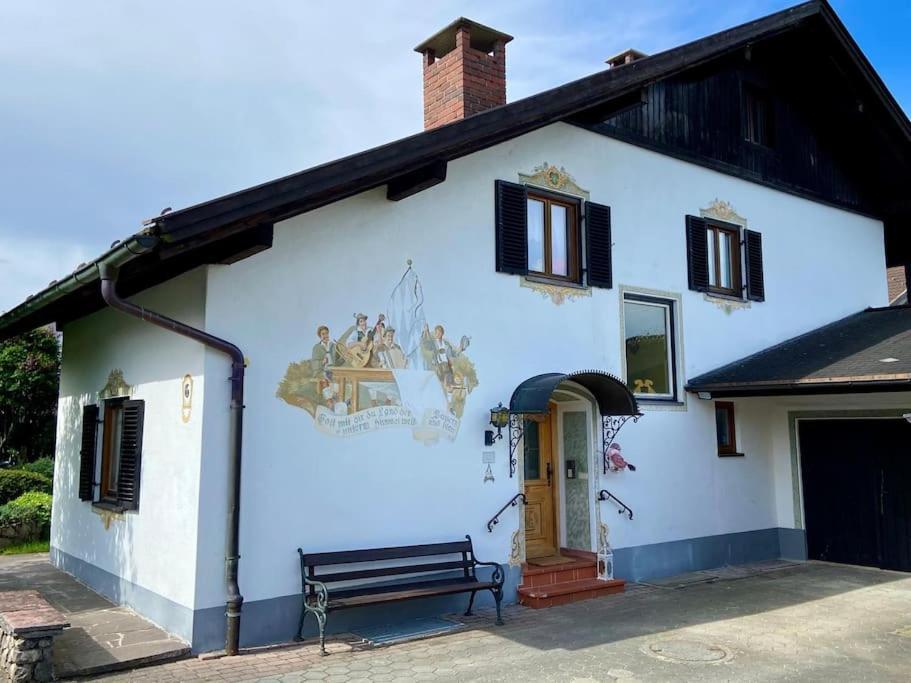 Ferienwohnung Eschental — 4-Star Luxury Hotel in Eschenlohe, Germany