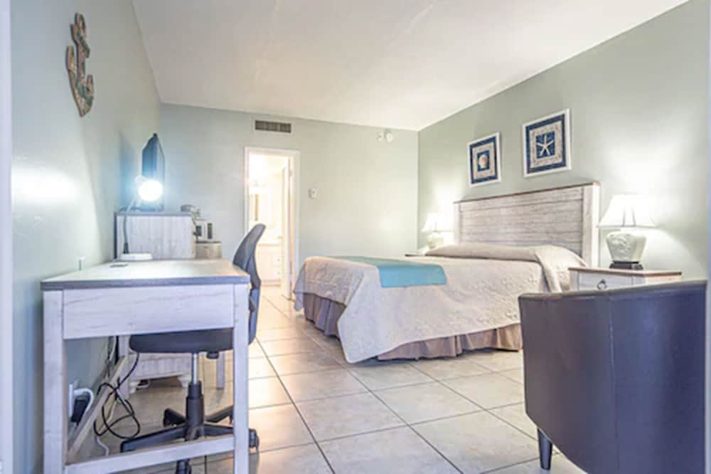Carriage House Resort Motel - photo 3