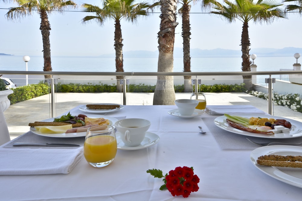 Sidari Beach Hotel - carbon neutral hotel in Corfu