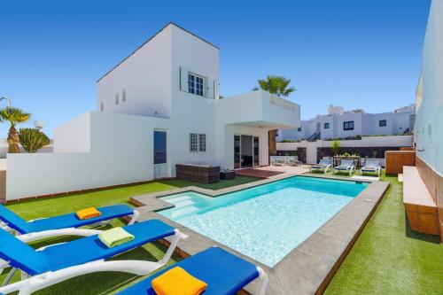 Sol . — 4-Star Luxury Hotel in Puerto Del Carmen, Spain