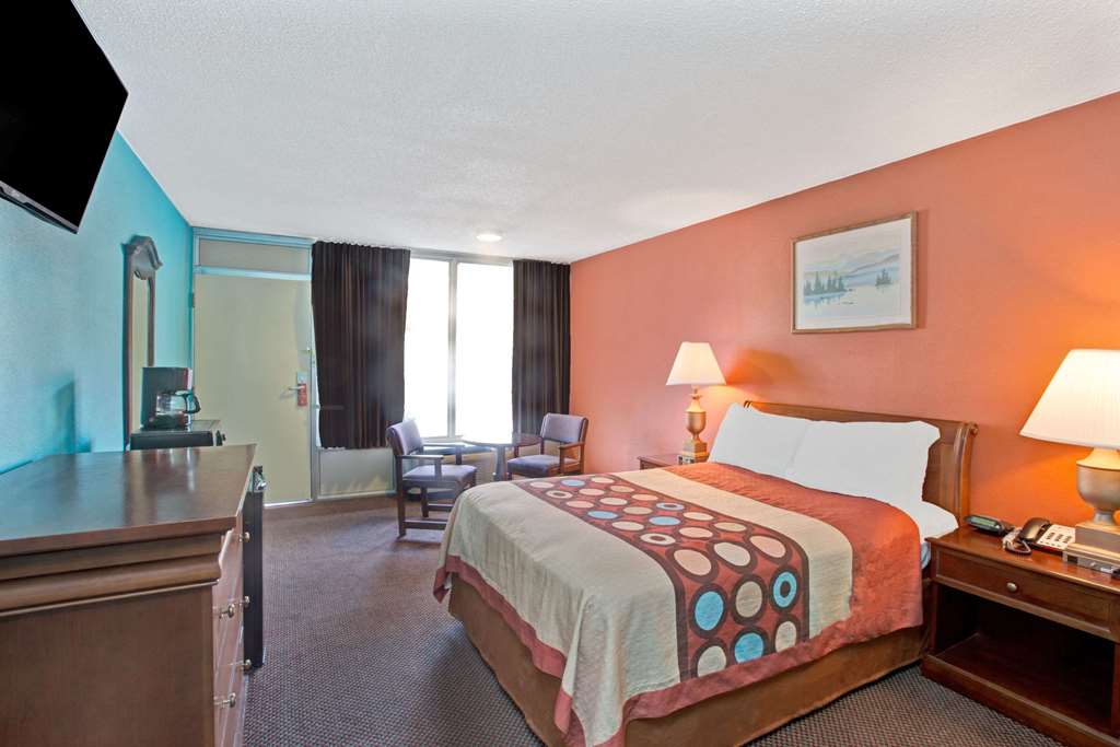 Super 8 by Wyndham Gaffney - photo 13
