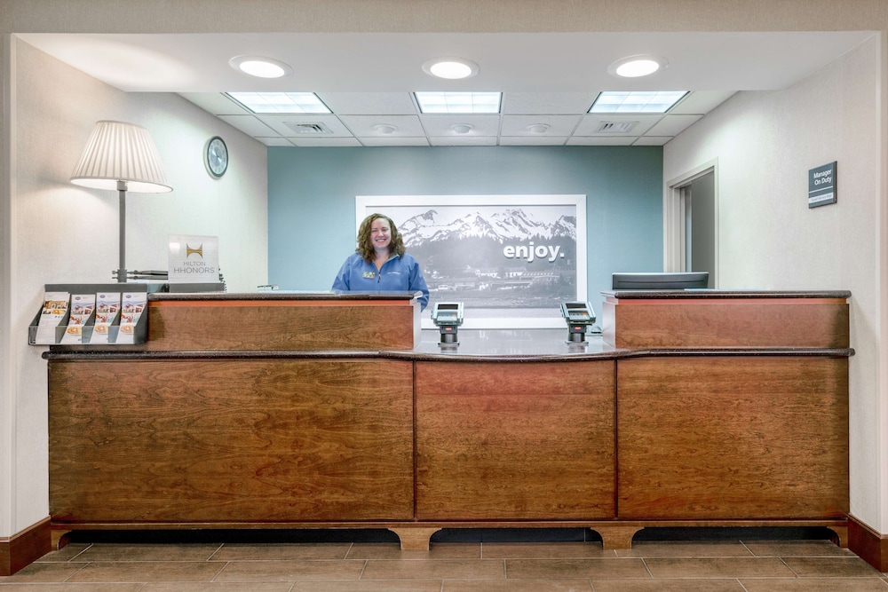 Hampton Inn Frostburg - photo 5