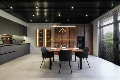 Luxury Apartments Budapest — 4-Star Luxury Hotel in Uzhgorod, Ukraine