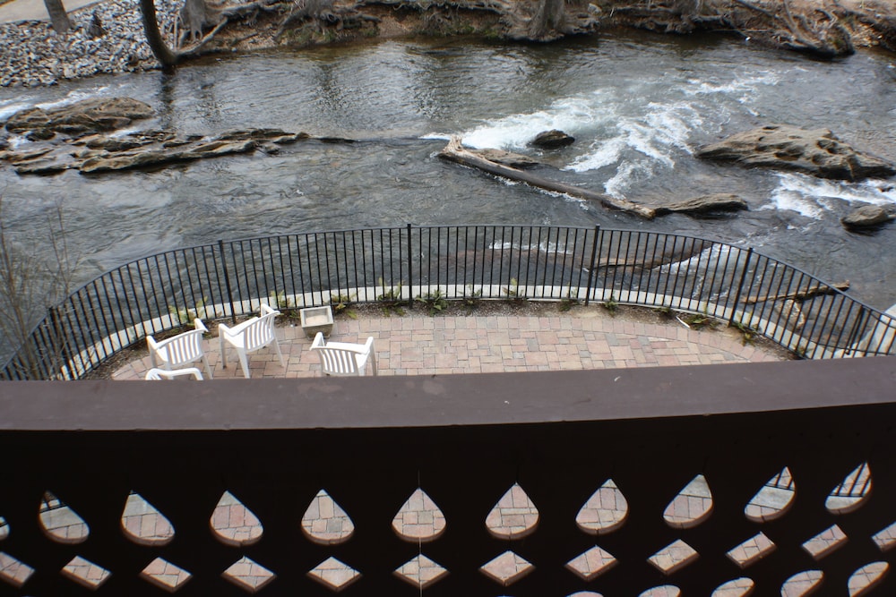 Helendorf River Inn Suites & Conference Center - photo 27