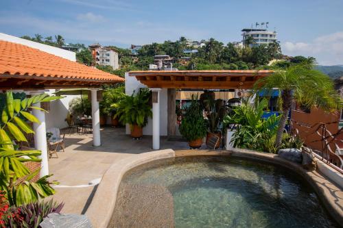 Casa Miramar — 4-Star Luxury Hotel in Sayulita, Mexico