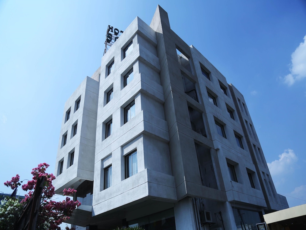 Hotel Solitaire - carbon neutral hotel in Pune