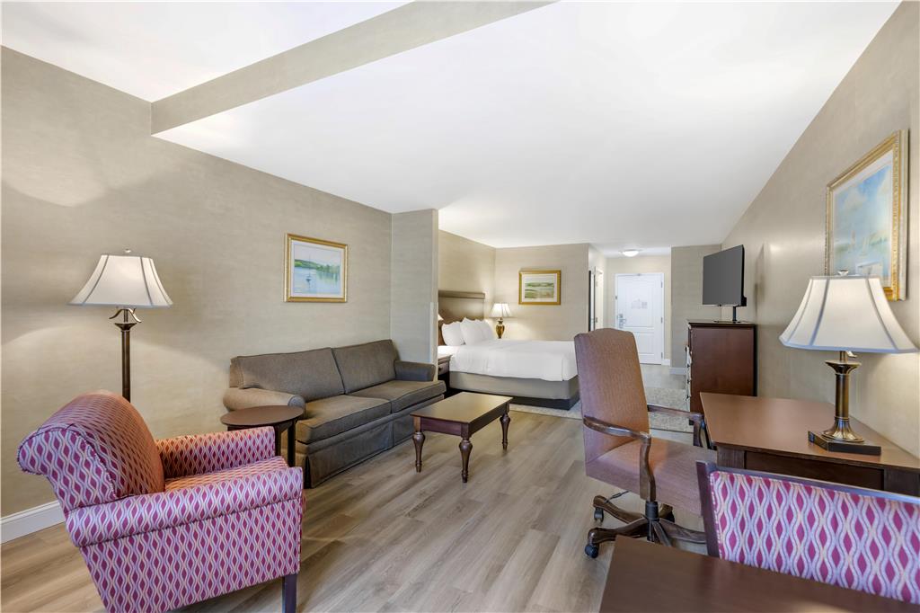Best Western Plus Vineyard Inn & Suites - photo 25
