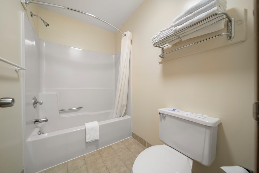 Kingsway Inn - photo 9