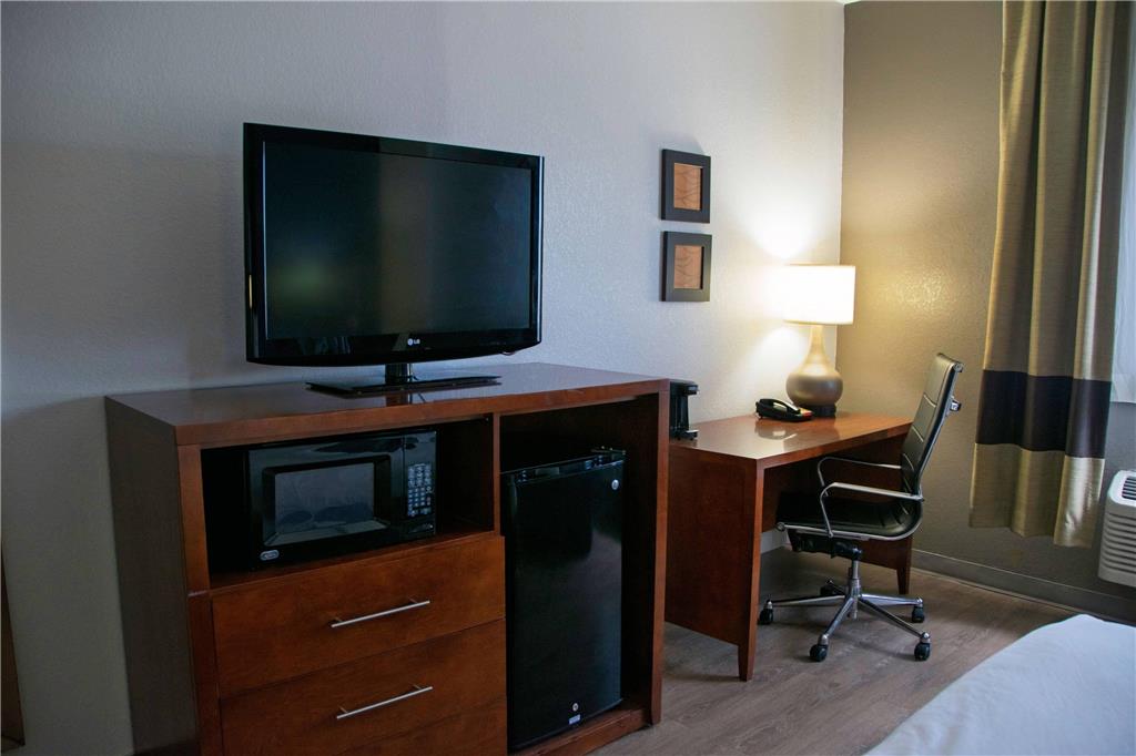 Comfort Inn & Suites Coralville Iowa City near Iowa River Landing - photo 24