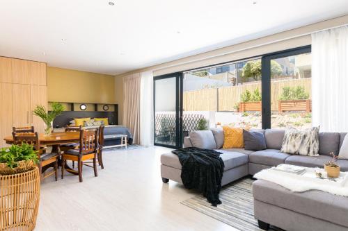 Cambridge Suites #2 Cool & Spacious — 4-Star Luxury Hotel in Cape Town, South Africa