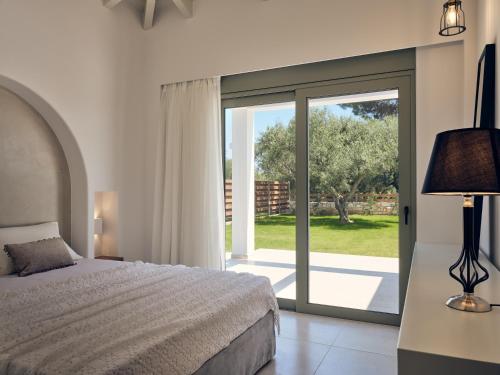 Gerakas Luxury Villas — 4-Star Luxury Hotel in Sikyon, Greece