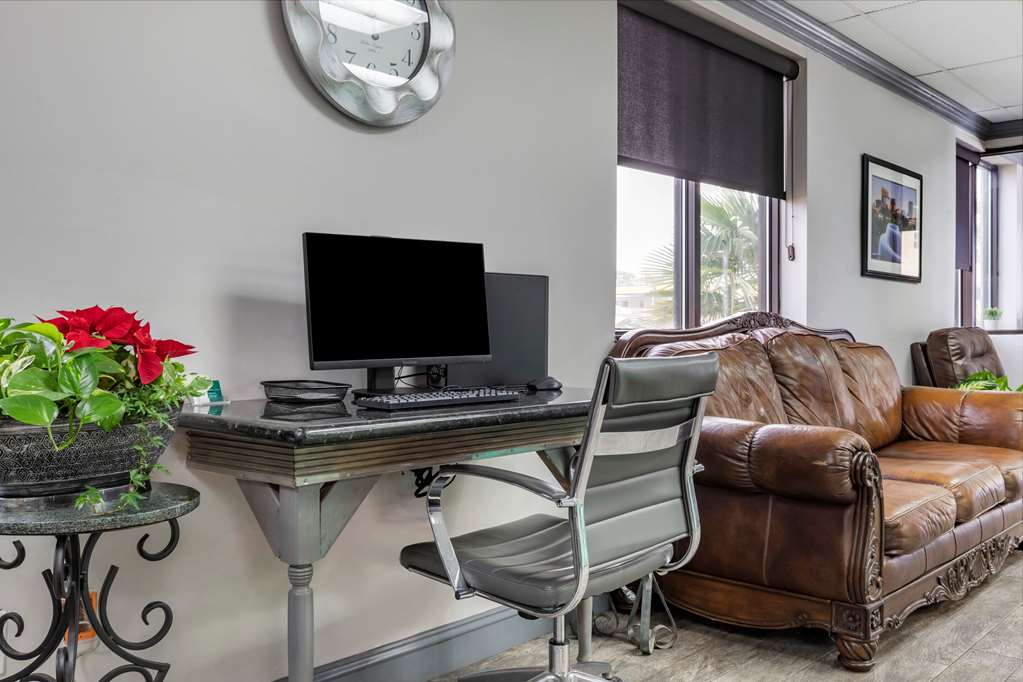 Quality Inn & Suites Ft. Jackson Maingate - photo 31