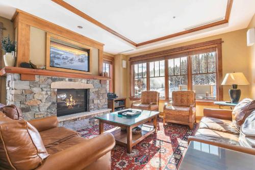 Iron Horse Lodge South 312 by East West Hospitality — 4-Star Luxury Hotel in Truckee, United States