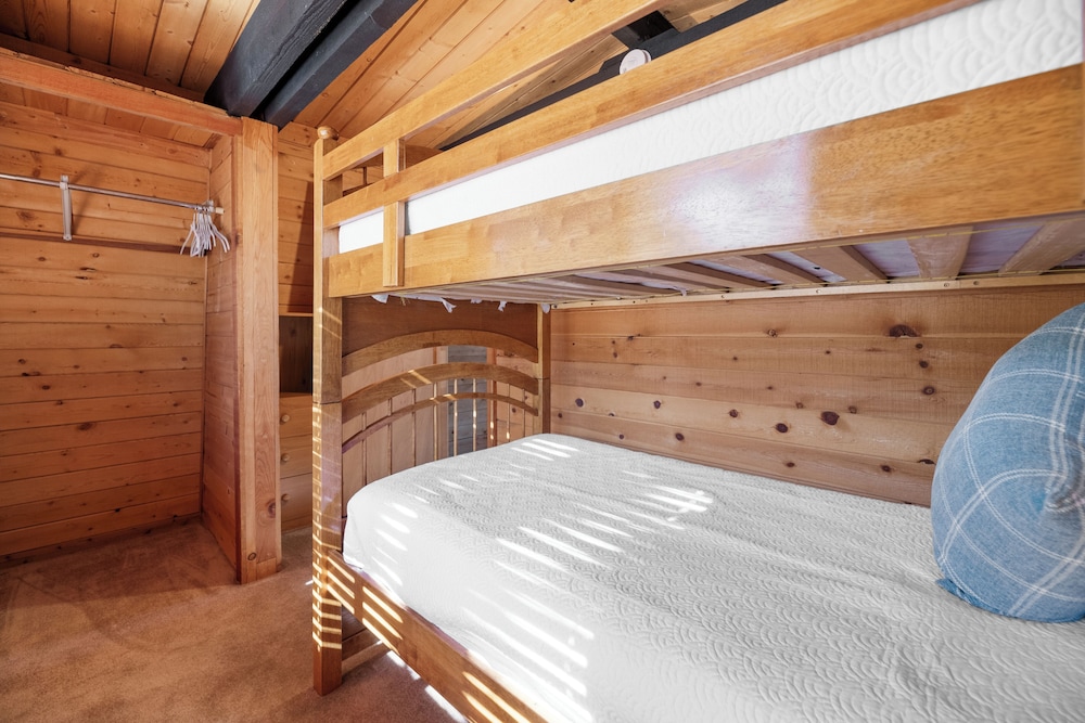 Lazy Days - last minute hotel in Big Bear City