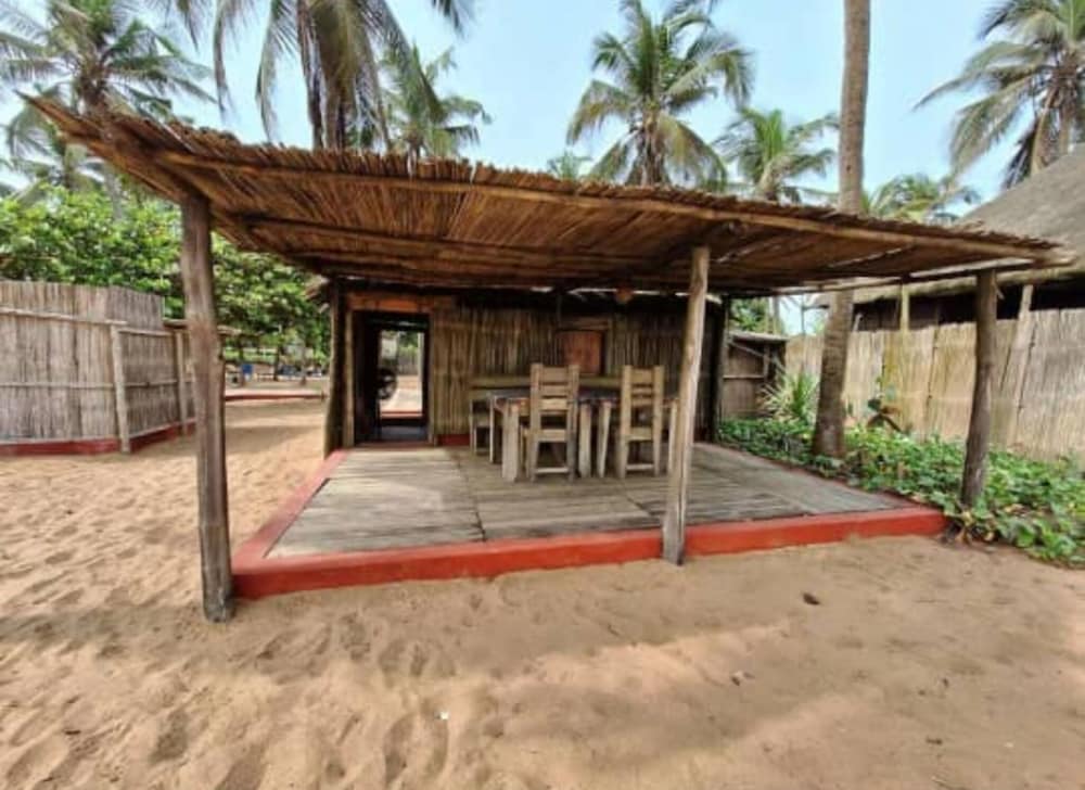 Cocobeach Chez Antoine Avepozo in Lome, Togo