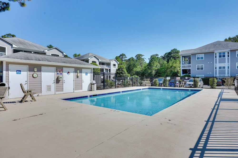 Private Deck and Pool Access Southport Resort Condo - photo 17