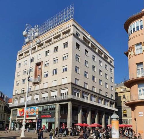 B&B Centar — 4-Star Luxury Hotel in Zagreb, Croatia