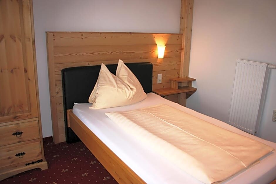 Hotel Schwengerer — hotel in Moenichwald