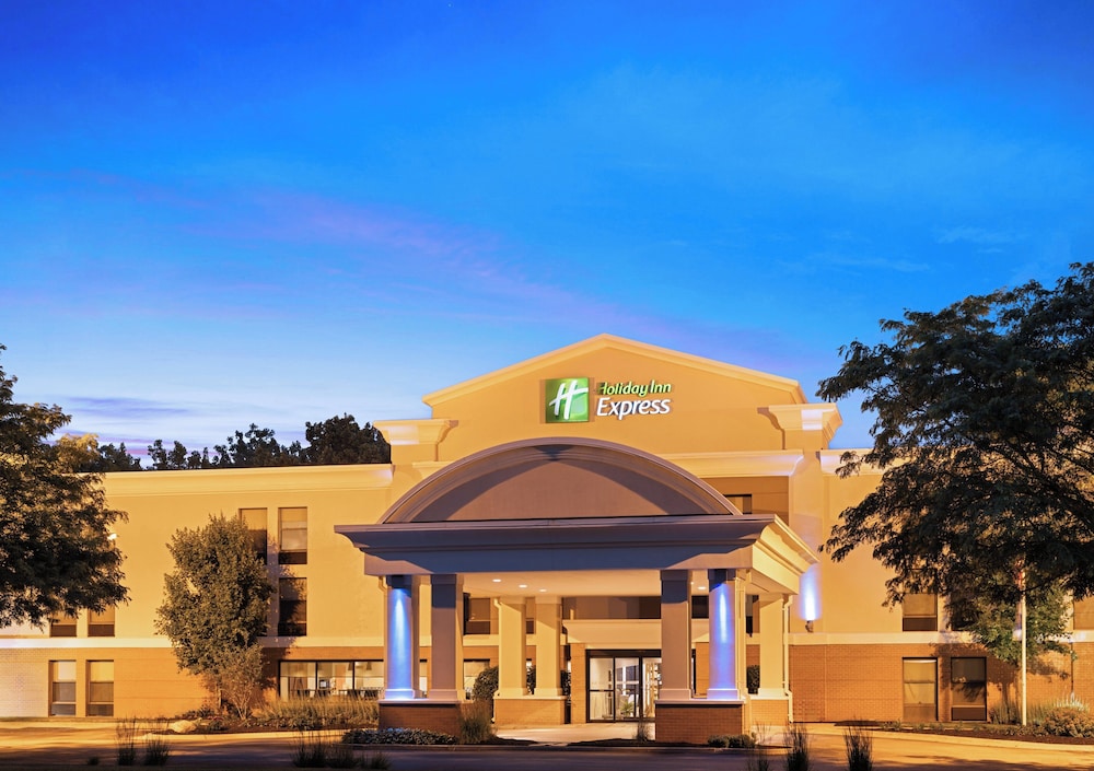 Holiday Inn Express Indianapolis Airport by IHG - photo 71