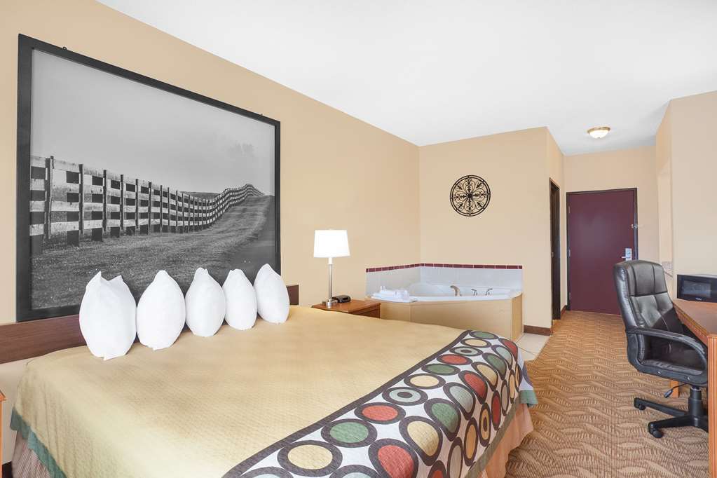 Super 8 by Wyndham Central City - photo 12