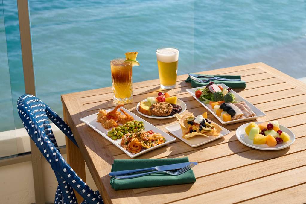Outrigger Reef Waikiki Beach Resort - photo 19