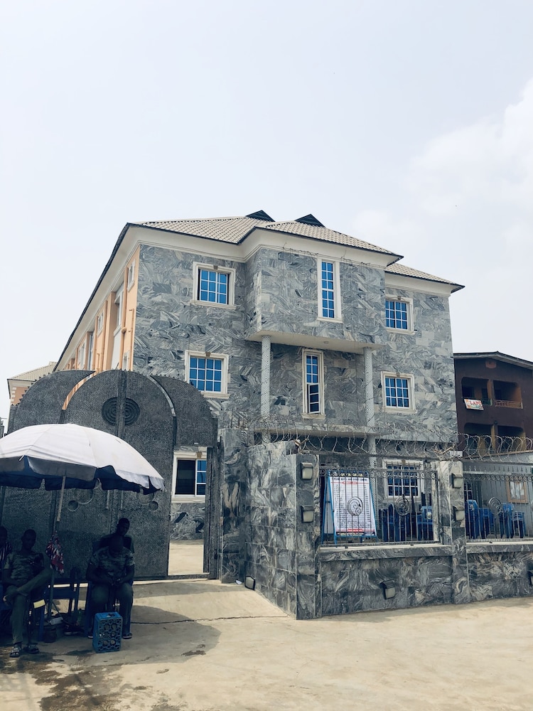 5Pointhotel & Event Centre