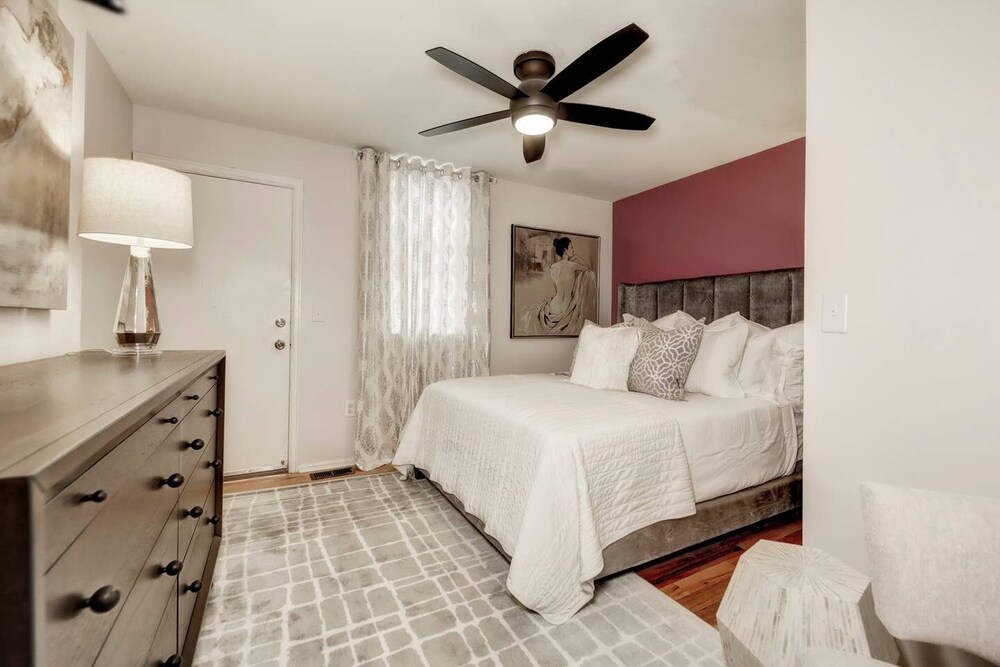 Amazing Retreat Denver Treasure Sleeps 6 — 4-Star Luxury Hotel in Denver, United States